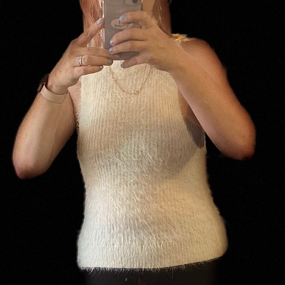 Express Fuzzy neck tank - Picture 5 of 6